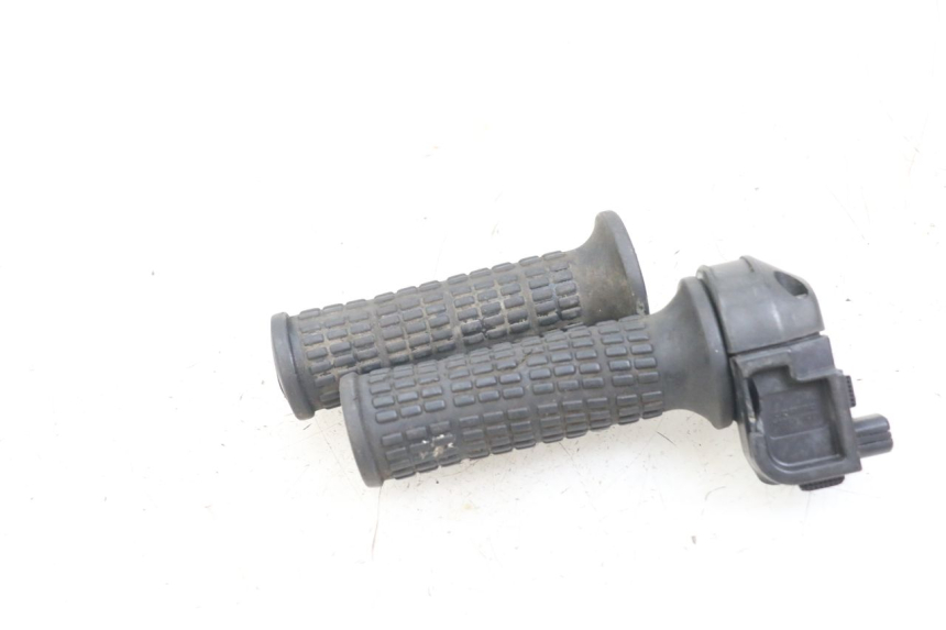 photo de THROTTLE GRIP PEUGEOT XP6 50 (1997 - 2003)