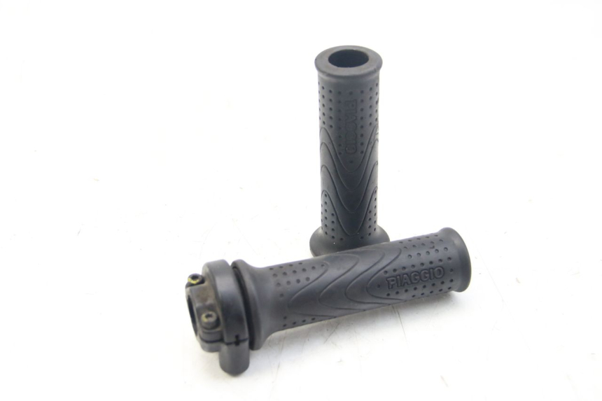 photo de THROTTLE GRIP PIAGGIO BEVERLY 125 (2010 - 2015)