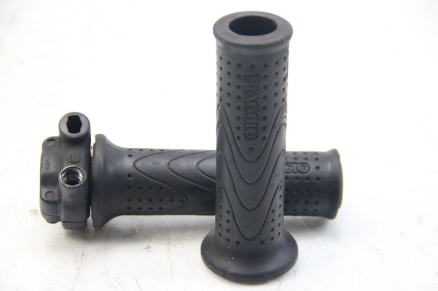 photo de THROTTLE GRIP PIAGGIO BEVERLY 125 (2010 - 2015)