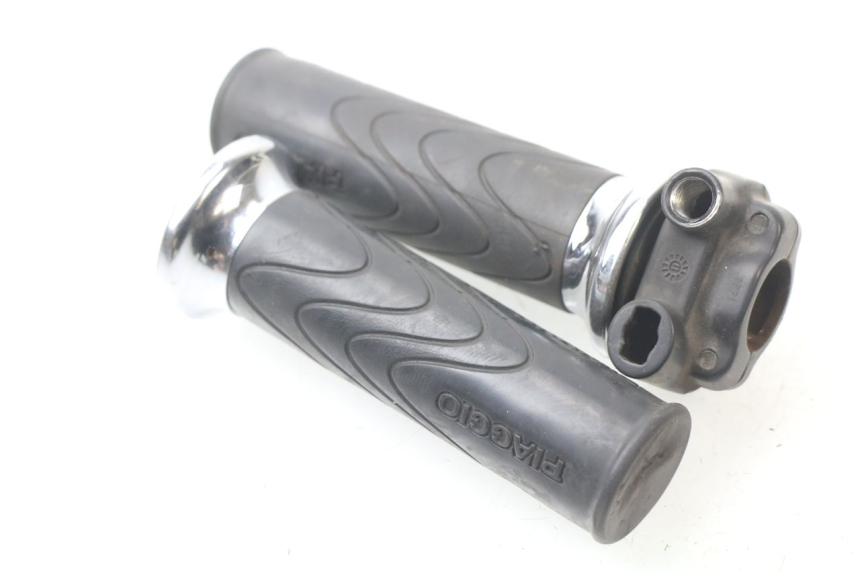 photo de THROTTLE GRIP PIAGGIO LIBERTY 125 (2009 - 2013)