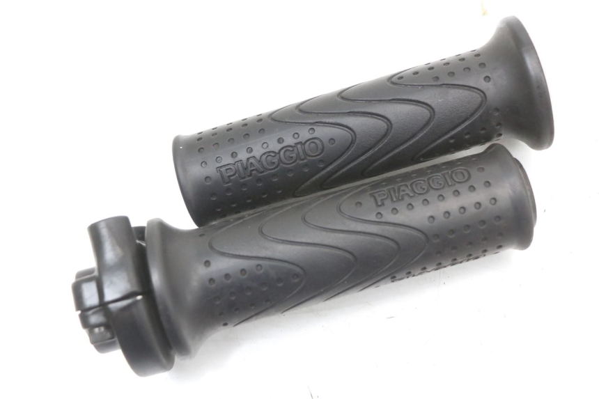 photo de THROTTLE GRIP PIAGGIO MP3 500 (2011 - 2015)