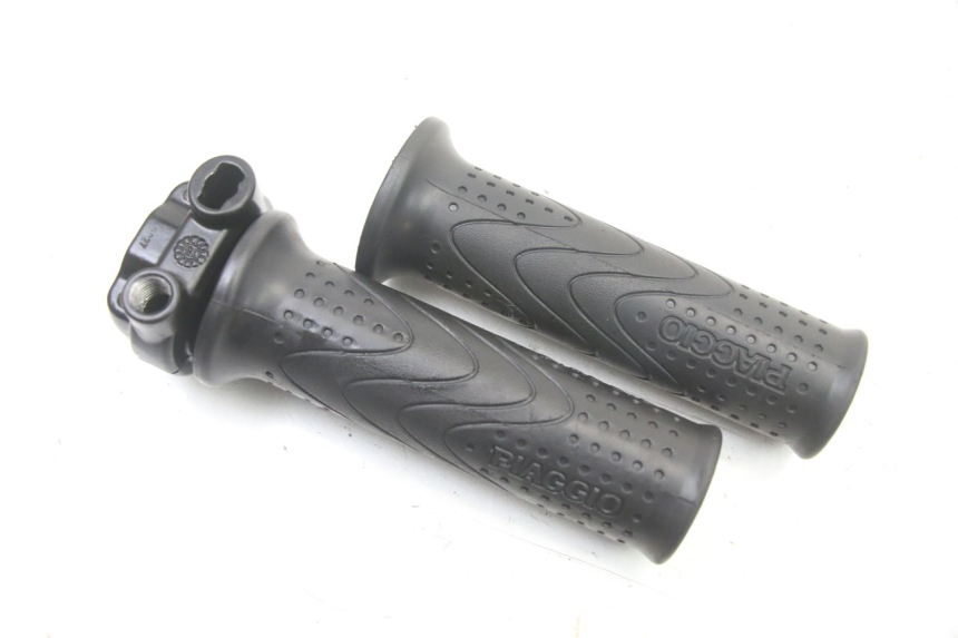 photo de THROTTLE GRIP PIAGGIO MP3 500 (2014 - 2016)