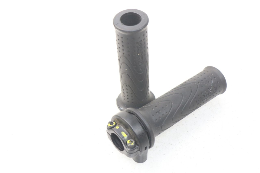photo de THROTTLE GRIP PIAGGIO MP3 HPE 500 (2019 - 2022)