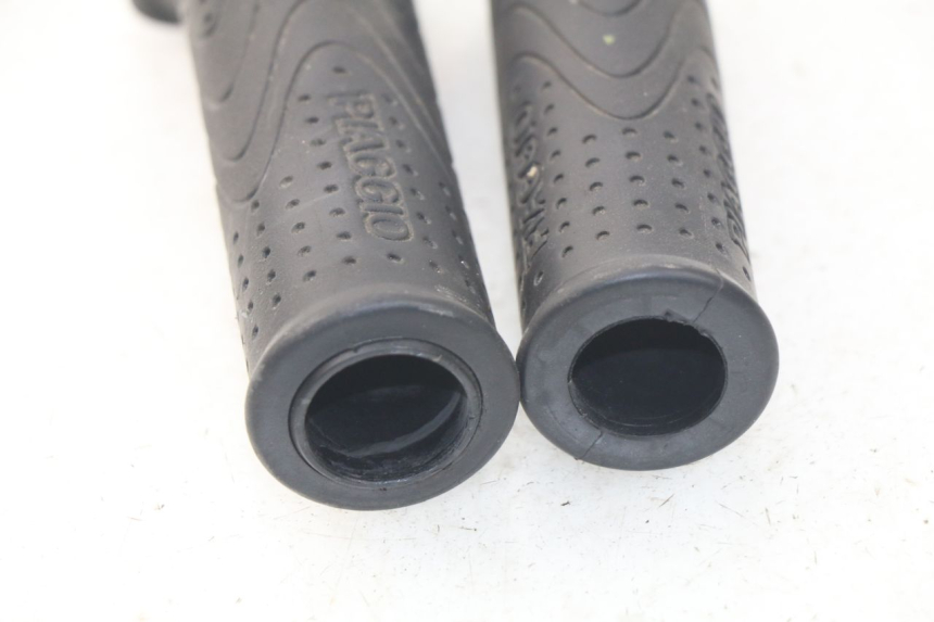 photo de THROTTLE GRIP PIAGGIO MP3 HPE 500 (2019 - 2022)