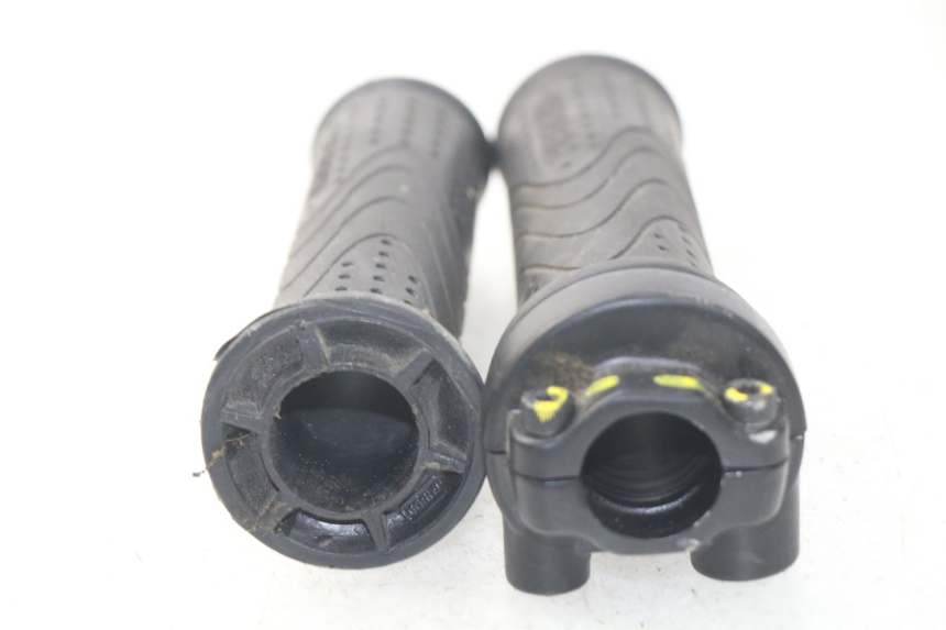 photo de THROTTLE GRIP PIAGGIO MP3 HPE 500 (2019 - 2022)