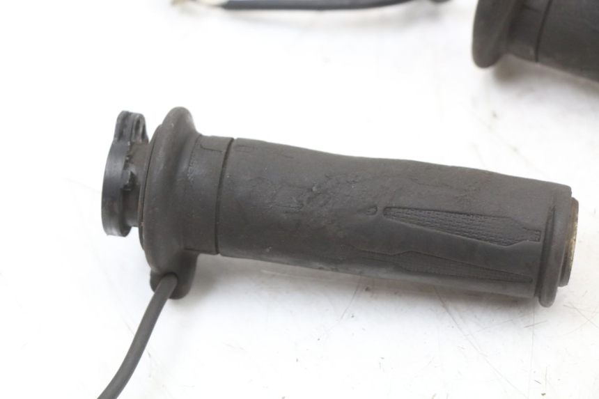 photo de THROTTLE GRIP PIAGGIO MP3 LT 400 (2007 - 2012)