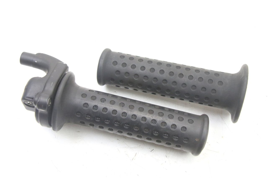photo de THROTTLE GRIP PIAGGIO VESPA GRANTURISMO 125 (2003 - 2007)