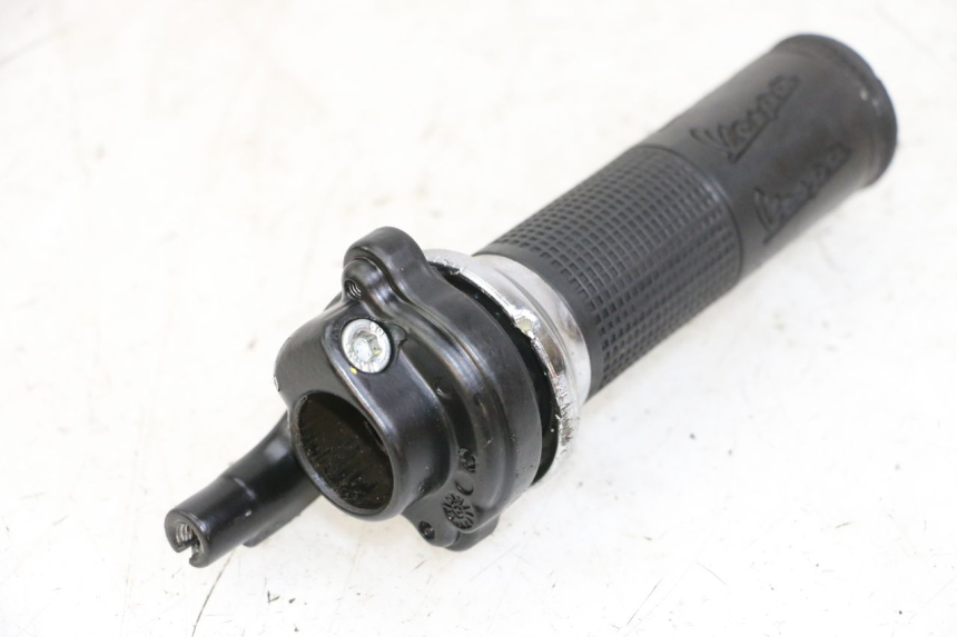 photo de THROTTLE GRIP PIAGGIO VESPA S 2T 50 (2007 - 2014)