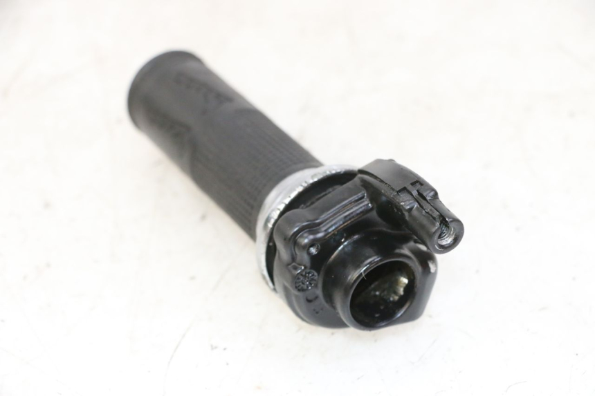 photo de THROTTLE GRIP PIAGGIO VESPA S 2T 50 (2007 - 2014)