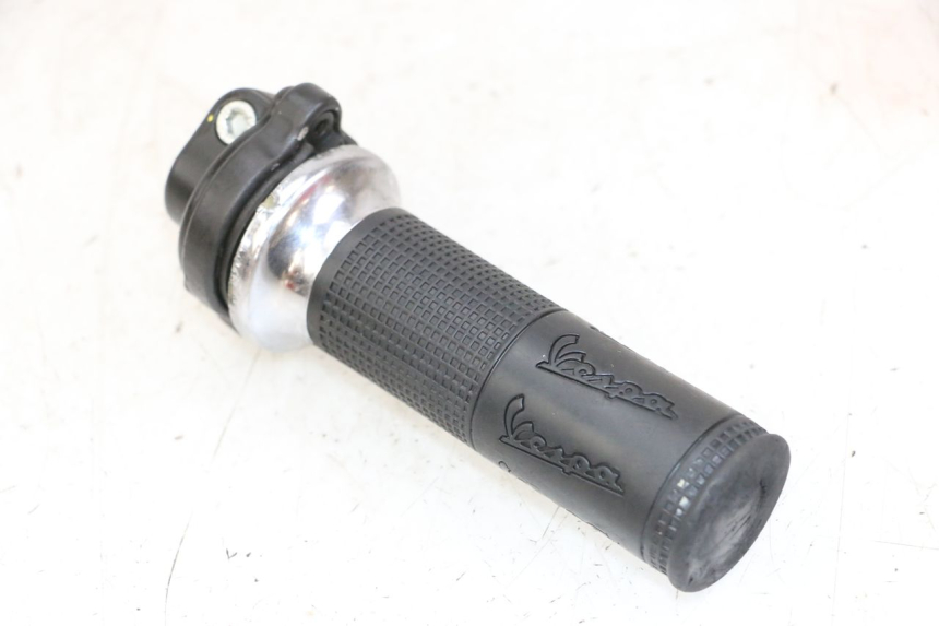 photo de THROTTLE GRIP PIAGGIO VESPA S 2T 50 (2007 - 2014)