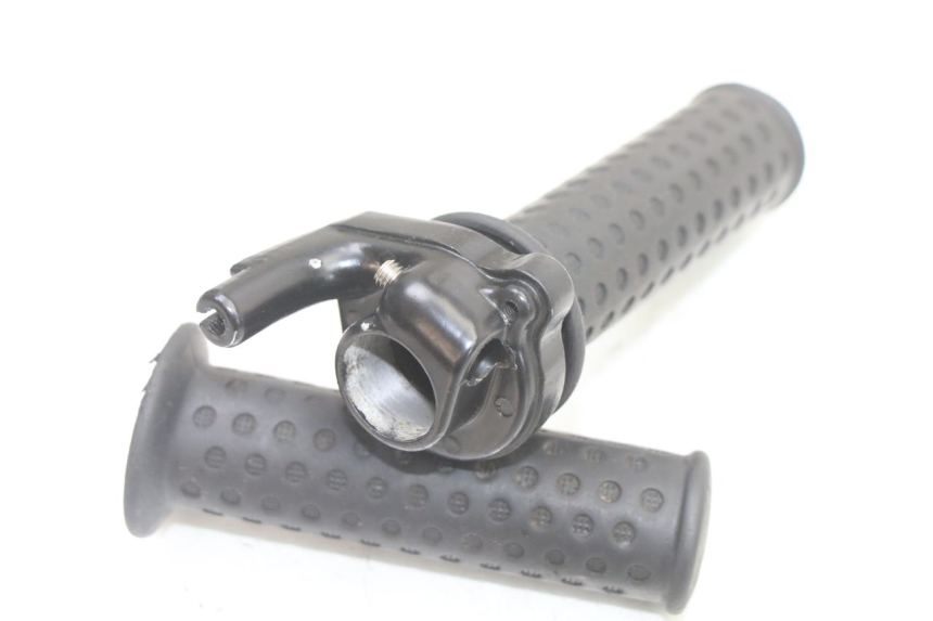 photo de THROTTLE GRIP PIAGGIO ZIP 2T 50 (2009 - 2019)
