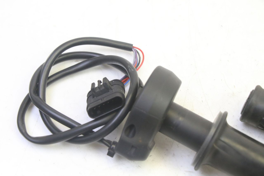 photo de THROTTLE GRIP LIGIER PULSE 3 1 (2014 - 2020) - Zoom on usage condition