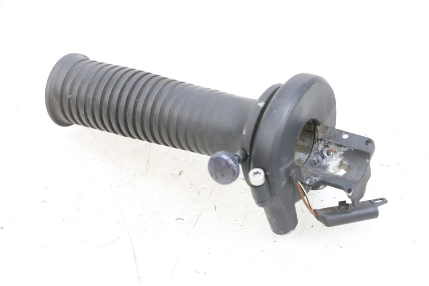 photo de THROTTLE GRIP BMW R RT ABS 1200 (2010 - 2014) - Technical close-up