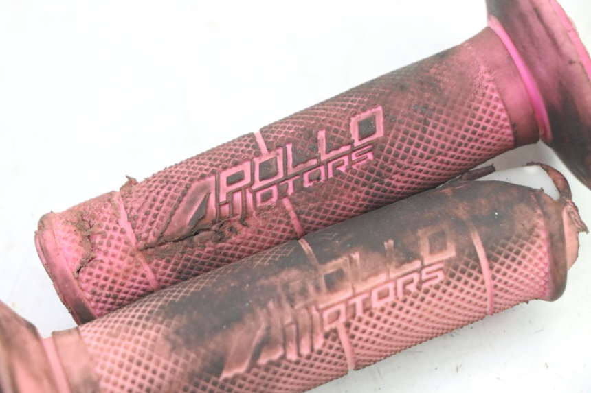 photo de THROTTLE GRIP APOLLO RFZ 150