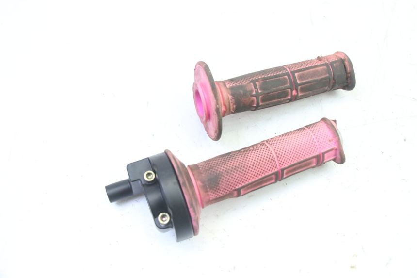 photo de THROTTLE GRIP APOLLO RFZ 150