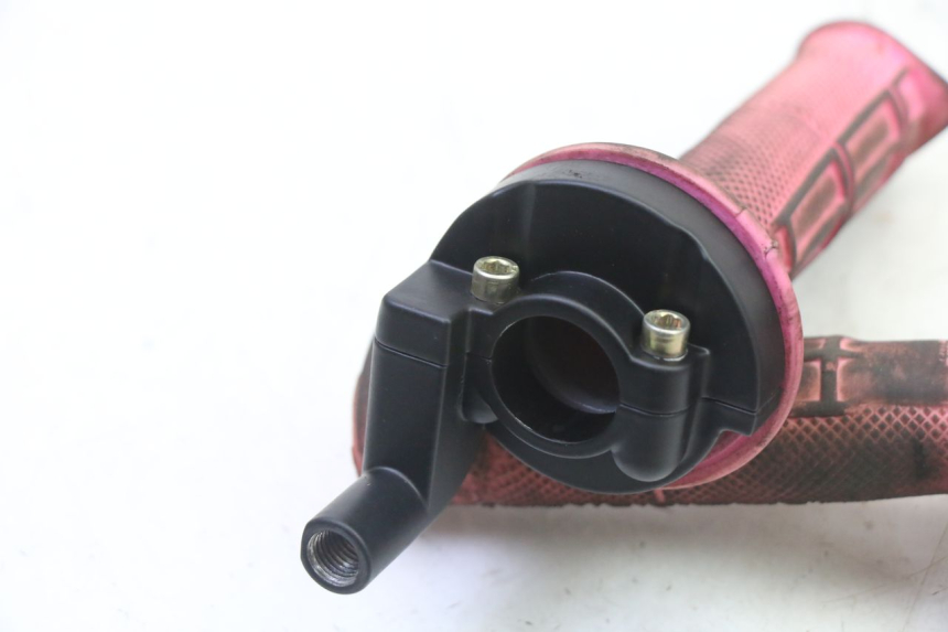 photo de THROTTLE GRIP APOLLO RFZ 150