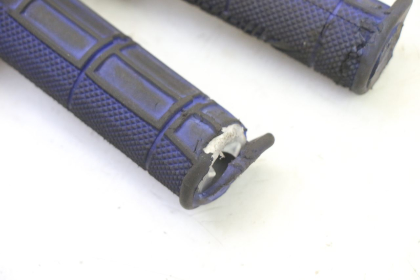 photo de THROTTLE GRIP APOLLO RFZ 125
