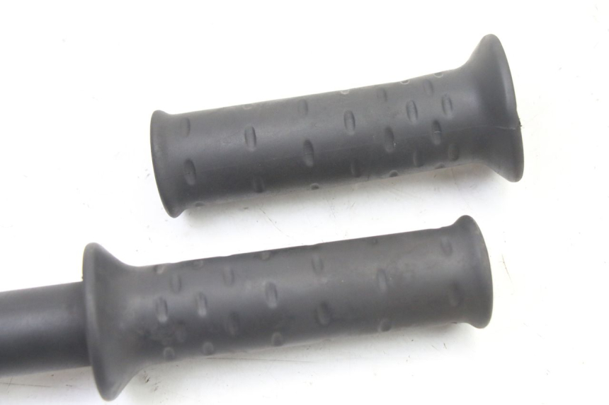 photo de THROTTLE GRIP APRILIA SCARABEO GT TOURING 125 (1999 - 2005)