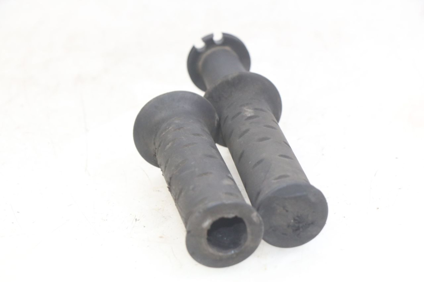 photo de THROTTLE GRIP APRILIA SCARABEO LIGHT 125 (2007 - 2011)