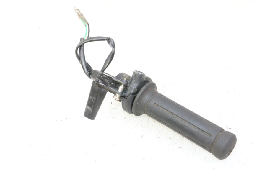 photo de THROTTLE GRIP HONDA SCV LEAD 100 (2003 - 2007)