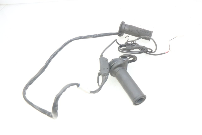 photo de THROTTLE GRIP SUZUKI SIXTEEN 125 (2008 - 2010)