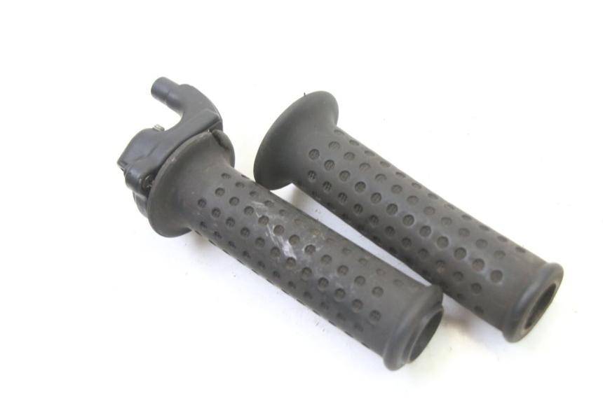 photo de THROTTLE GRIP PIAGGIO SUPER LX 125 (2000 - 2003)