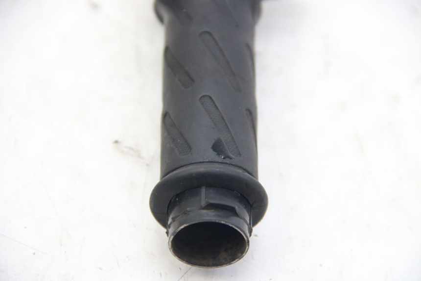 photo de THROTTLE GRIP SUZUKI SIXTEEN 125 (2008 - 2010)