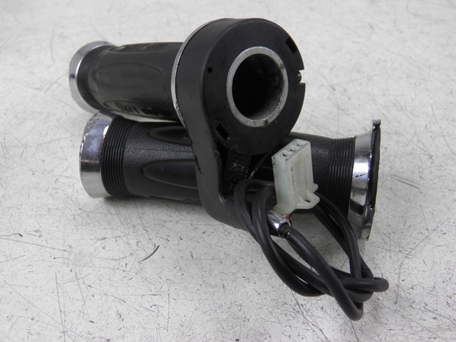 photo de THROTTLE GRIP SWEET ELEC SWEET RACER TOB BOY 1 (2009 - 2012)
