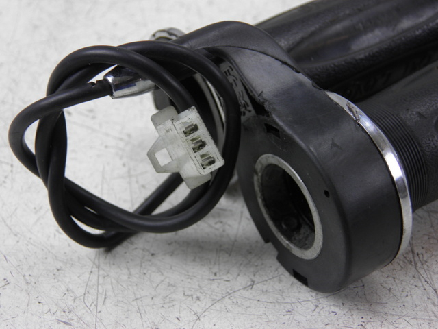 photo de THROTTLE GRIP SWEET ELEC SWEET RACER TOB BOY 1 (2009 - 2012)