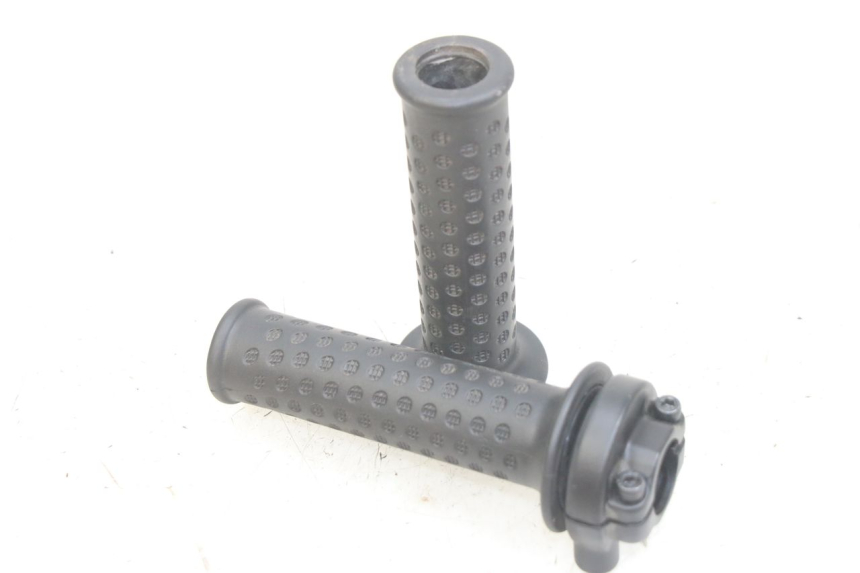 photo de THROTTLE GRIP APRILIA SXR 50 (2021 - 2023)