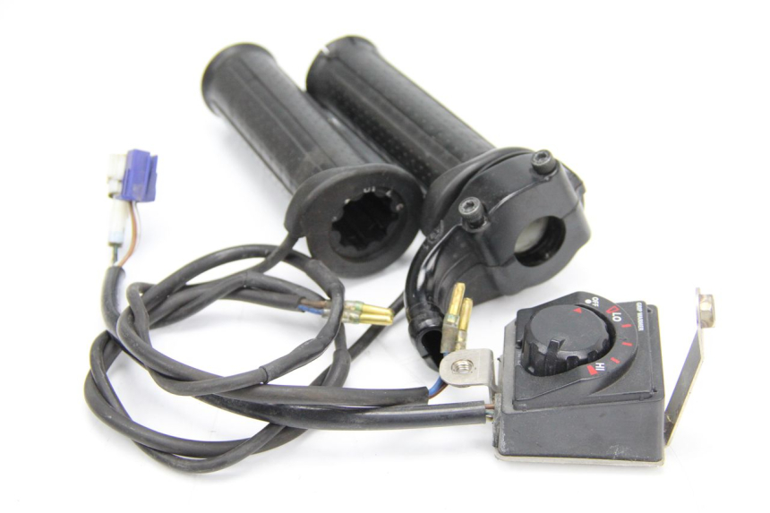 photo de THROTTLE GRIP YAMAHA TDM ABS 900 (2002 - 2014)