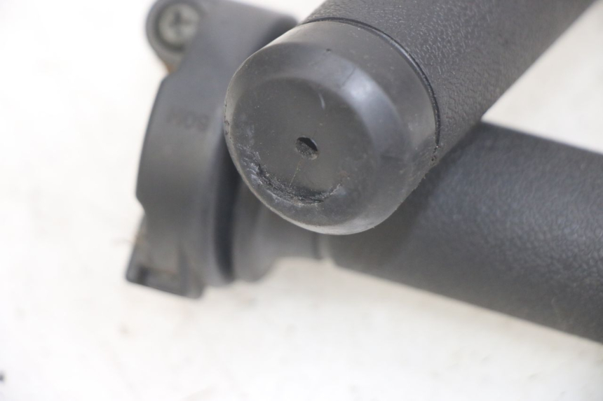 photo de THROTTLE GRIP PEUGEOT TWEET 4T 50 (2014 - 2019)