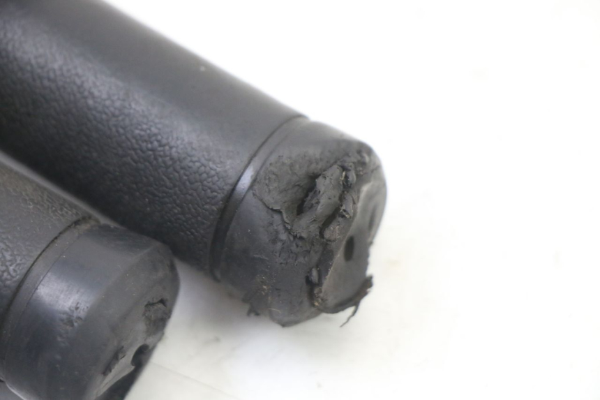 photo de THROTTLE GRIP PEUGEOT TWEET 4T 50 (2014 - 2019)