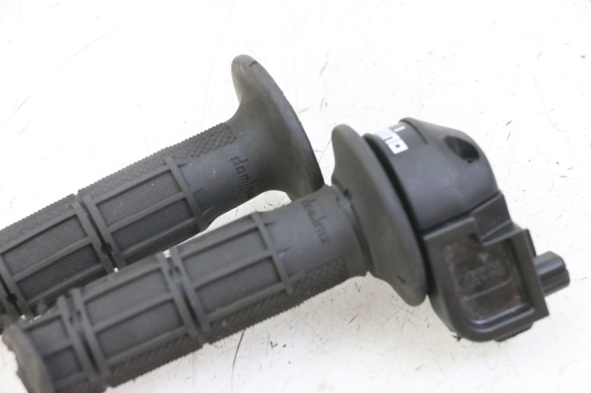 photo de THROTTLE GRIP VENT DERAPAGE 50 (2018 - 2023)