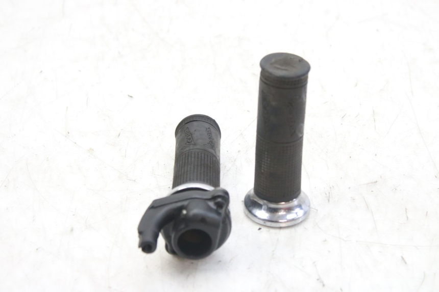 photo de THROTTLE GRIP PIAGGIO VESPA LX 2T 50 (2005 - 2013)