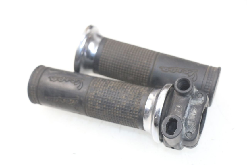 photo de THROTTLE GRIP PIAGGIO VESPA LX IE 125 (2010 - 2012)