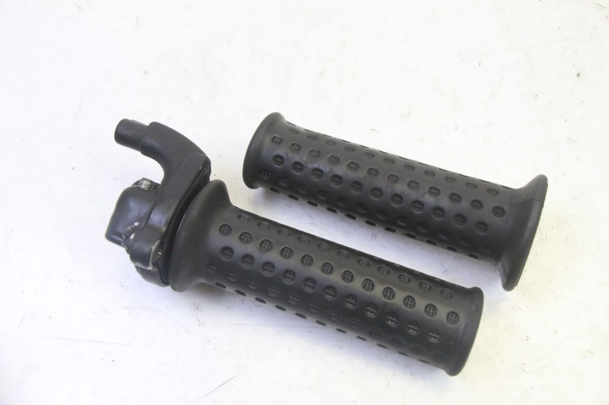 photo de THROTTLE GRIP PIAGGIO VESPA S 2T 50 (2007 - 2014)