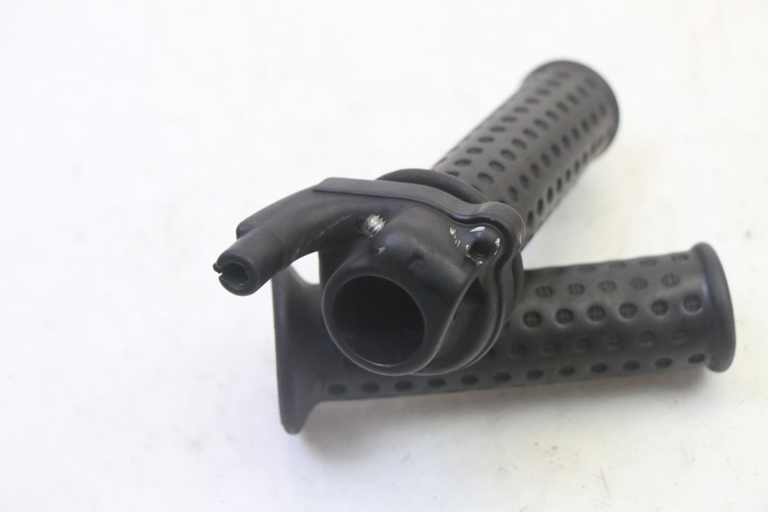 photo de THROTTLE GRIP PIAGGIO VESPA S 2T 50 (2007 - 2014)