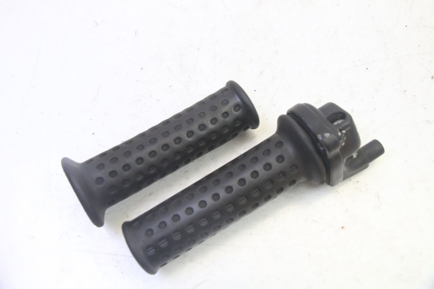 photo de THROTTLE GRIP PIAGGIO VESPA S 2T 50 (2007 - 2014)