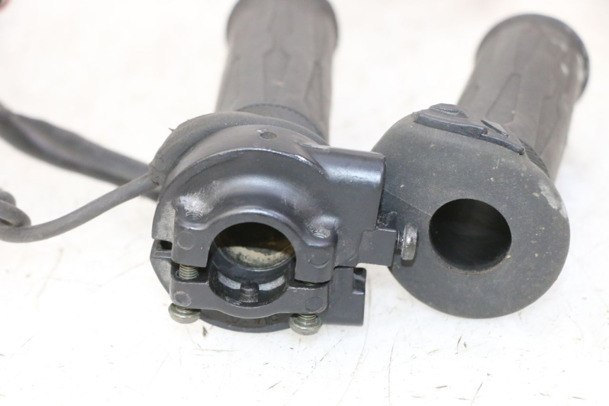 photo de THROTTLE GRIP YAMAHA XMAX X-MAX 125 (2006 - 2009)