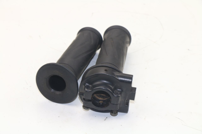 photo de THROTTLE GRIP YAMAHA XMAX X-MAX 125 (2006 - 2009)