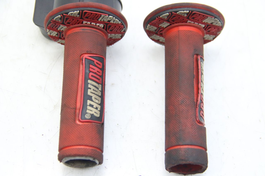 photo de THROTTLE GRIP PEUGEOT XP6 50 (1997 - 2003)
