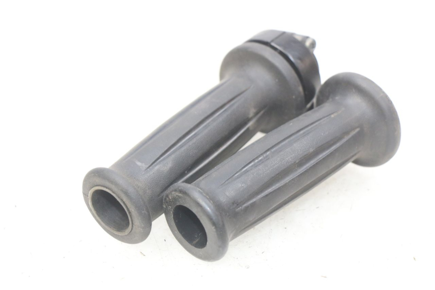 photo de THROTTLE GRIP YAMAHA D'ELIGHT DELIGHT 115 (2013 - 2017)