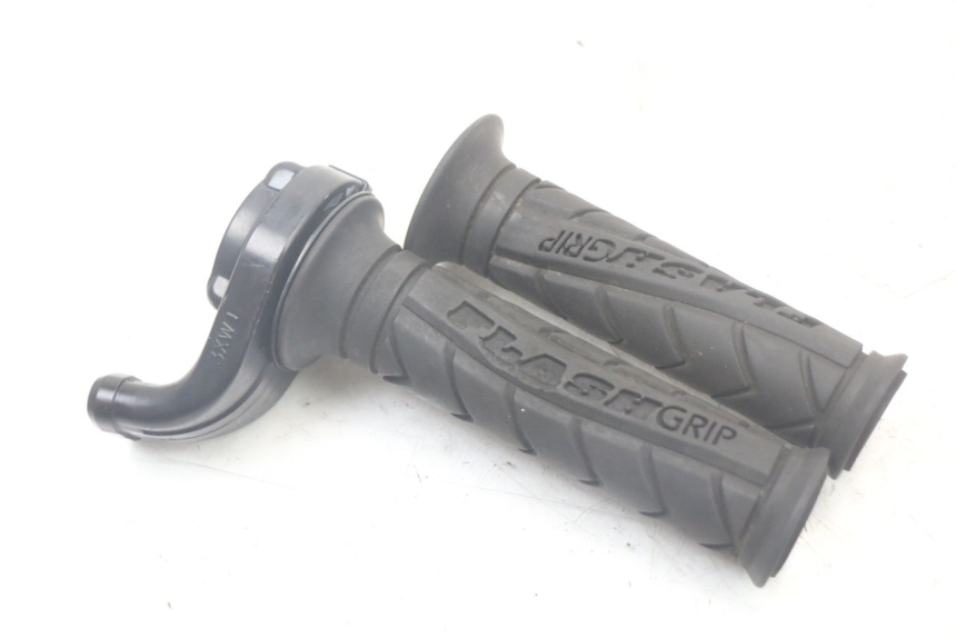 photo de THROTTLE GRIP YAMAHA FJ 3CX 1200 (1986 - 1996)