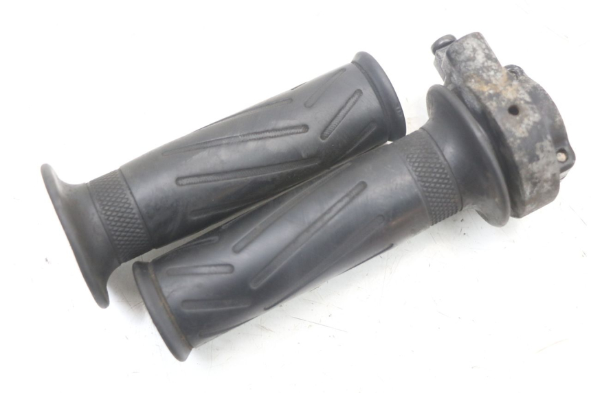 photo de THROTTLE GRIP YAMAHA X-MAX XMAX 250 (2006 - 2009)