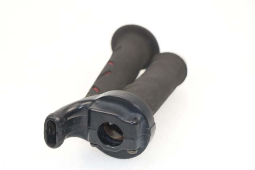 photo de THROTTLE GRIP YAMAHA XJ600 XJ DIVERSION 600 (1992 - 1997)