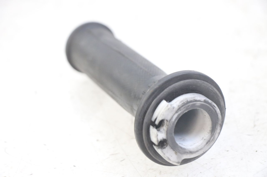 photo de THROTTLE GRIP YAMAHA XJN DIVERSION 600 (2000 - 2003)