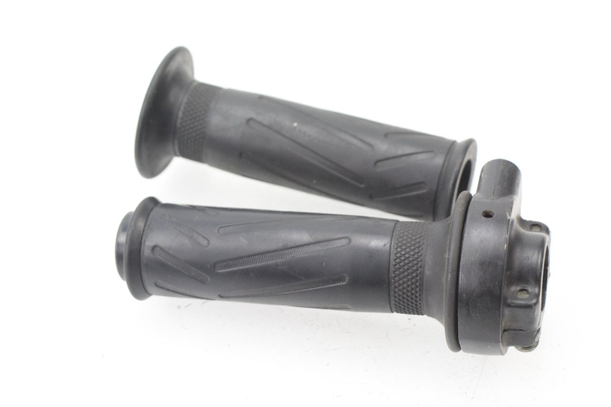 photo de THROTTLE GRIP YAMAHA XMAX X-MAX 125 (2006 - 2009)