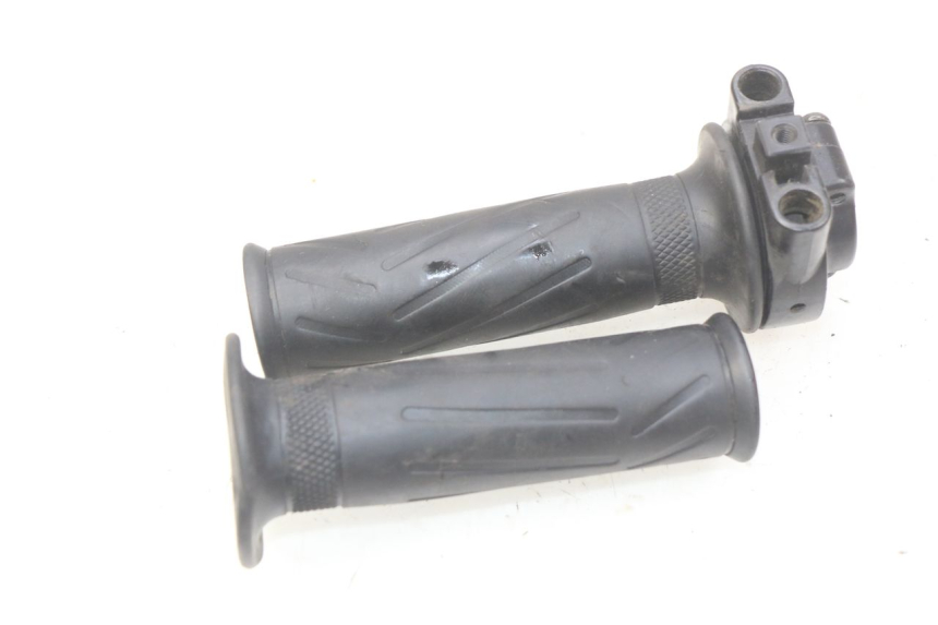 photo de THROTTLE GRIP YAMAHA XMAX X-MAX 125 (2006 - 2009)