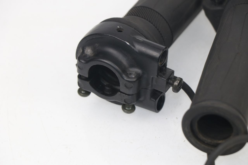 photo de THROTTLE GRIP YAMAHA XMAX X-MAX 125 (2006 - 2009)